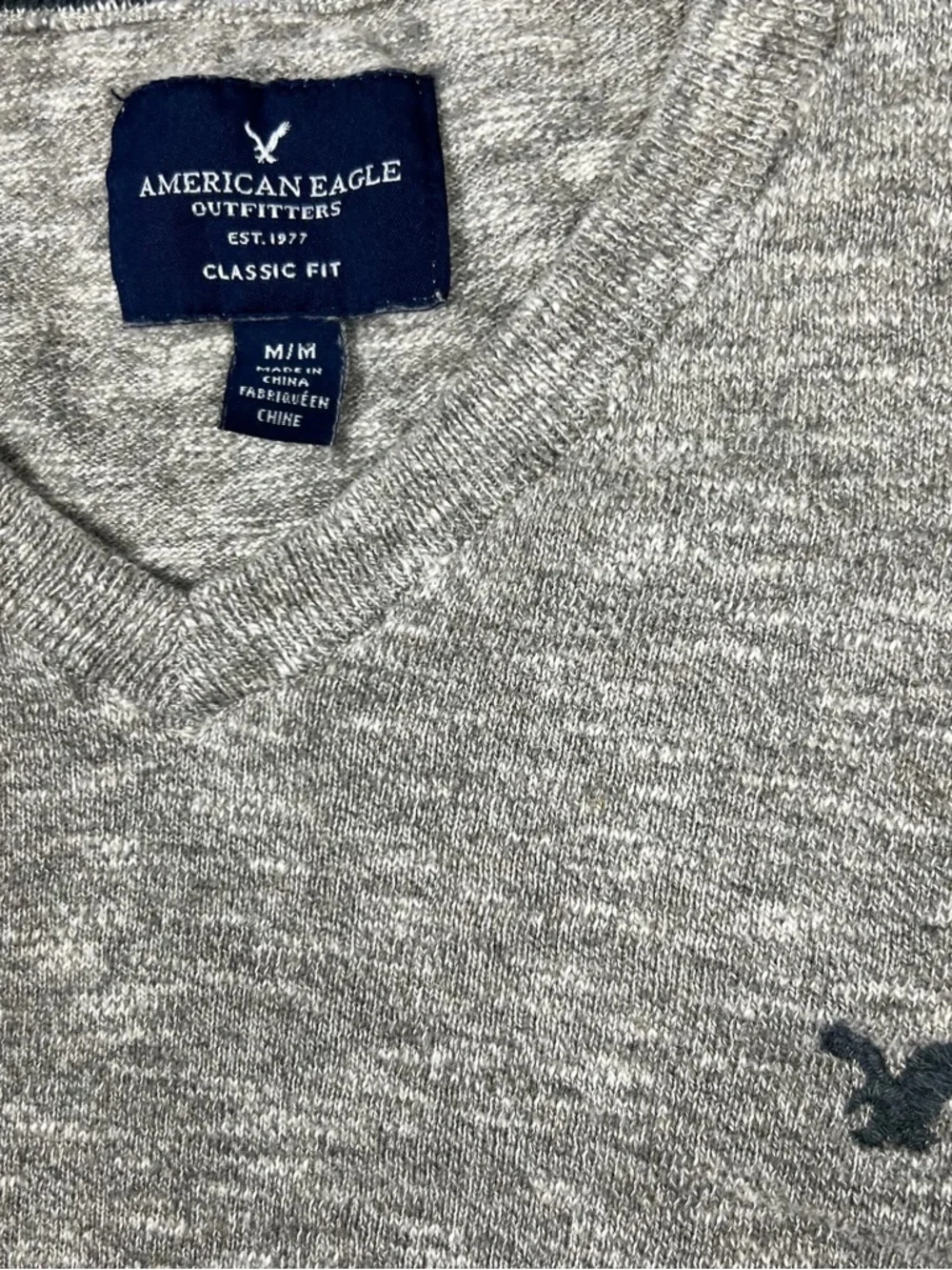 American Eagle‎ Men’s Medium Pullover Sweatshirt Heather Gray Classic Fit V-Neck